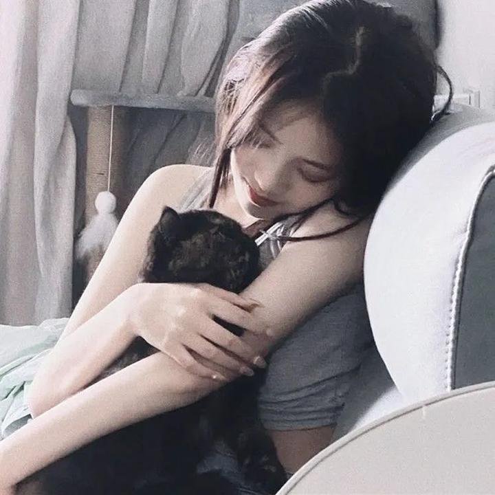 出墙花
